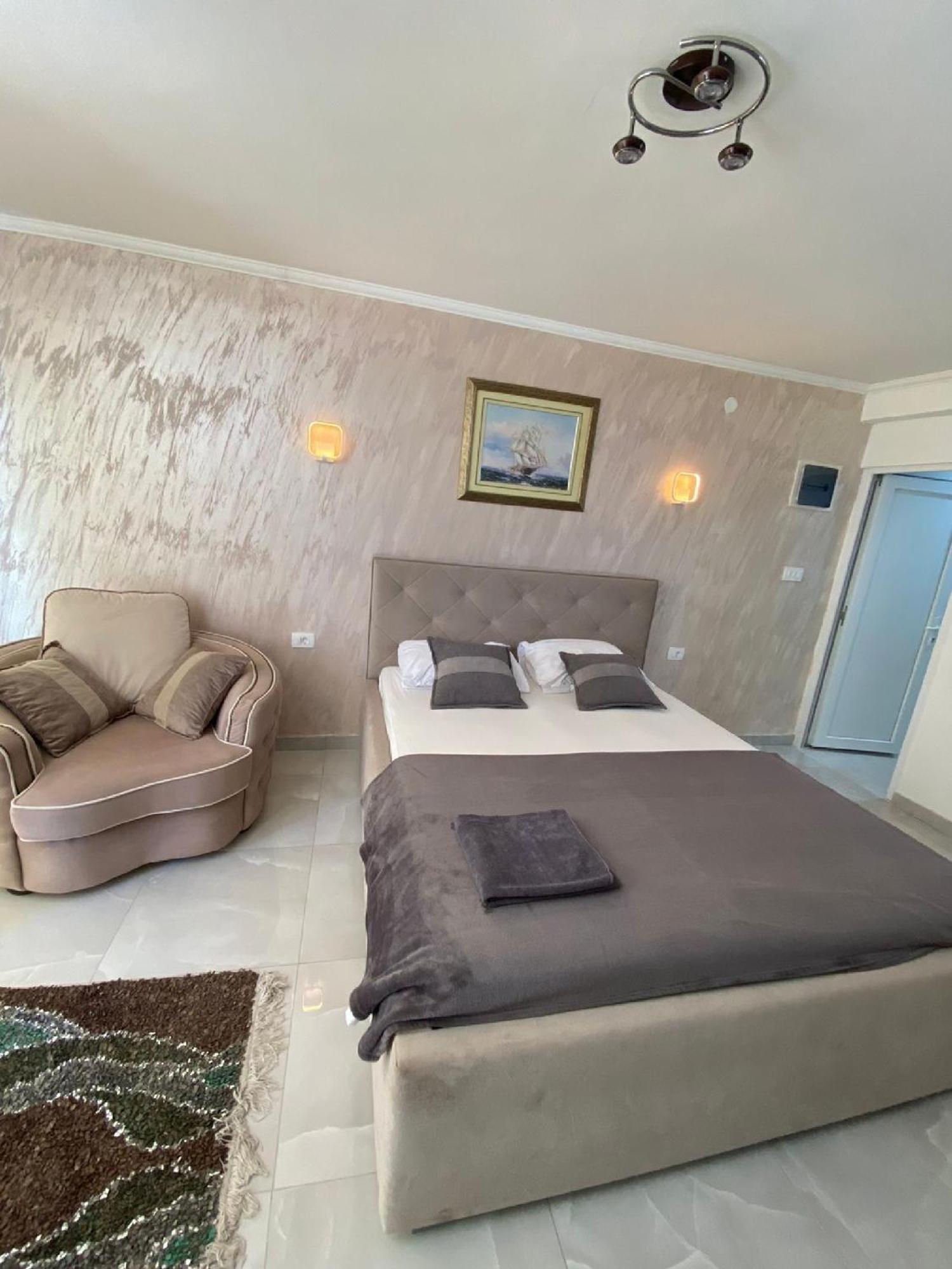 Apartments Stankovic & Boat Tours Virpazar Exterior photo